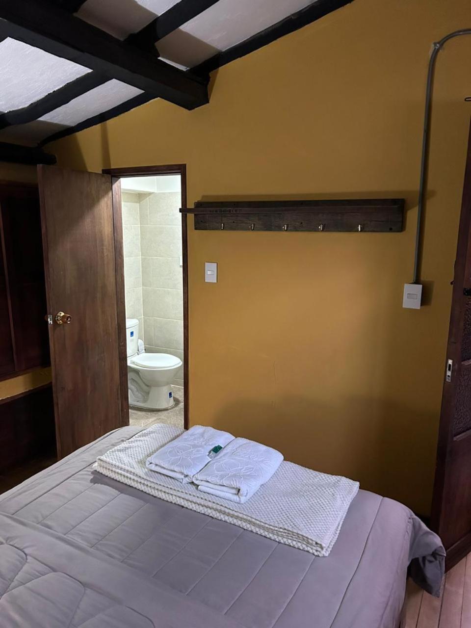 Hostal Casa Astromelia 波哥大 外观 照片
